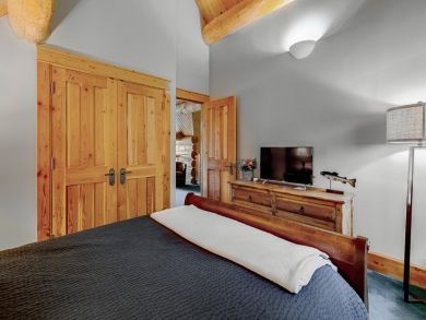 Walk to Lift 5 Bedroom Home in Mountain Village Walk to Lift 5 Bedroom Home in Mountain Village