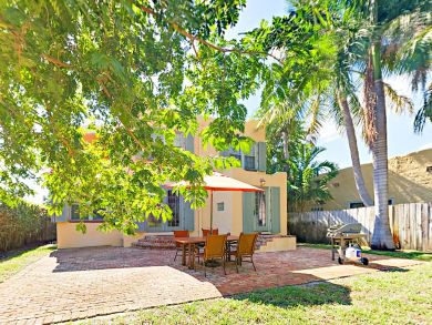 West Palm Beach Vacation Home Three Bedrooms Sleeps Six