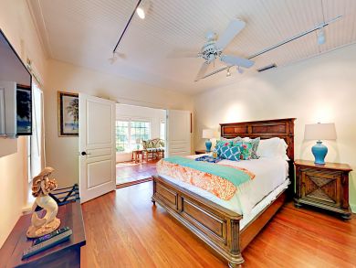 Chic West Palm Beach Home Chic West Palm Beach Home