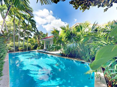 Chic West Palm Beach Home Chic West Palm Beach Home