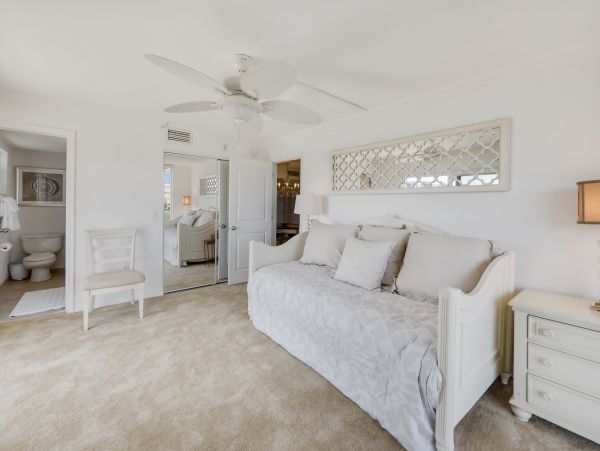 Luxury Palm Beach Condo across street from beach