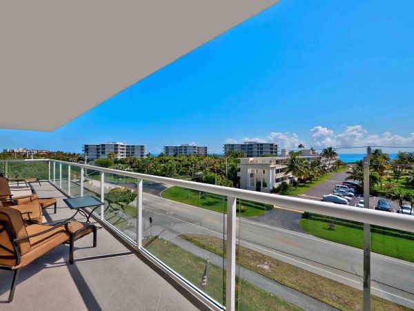 Luxury Palm Beach Condo across street from beach