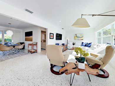 Walk to Beach Vacation Pool Home in Juno Beach 3 Bedrooms