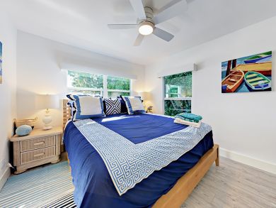 Walk to Beach Vacation Pool Home in Juno Beach 3 Bedrooms