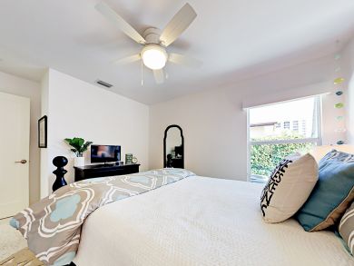 Walk to Beach Vacation Pool Home in Juno Beach 3 Bedrooms