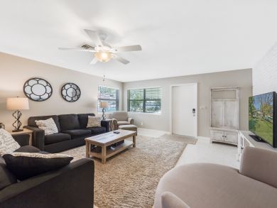 Lantana Vacation Home Two Bedrooms Sleeps Nine Guests