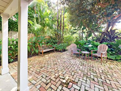 West Palm Beach Four Bedroom Vacation Home with Private Pool