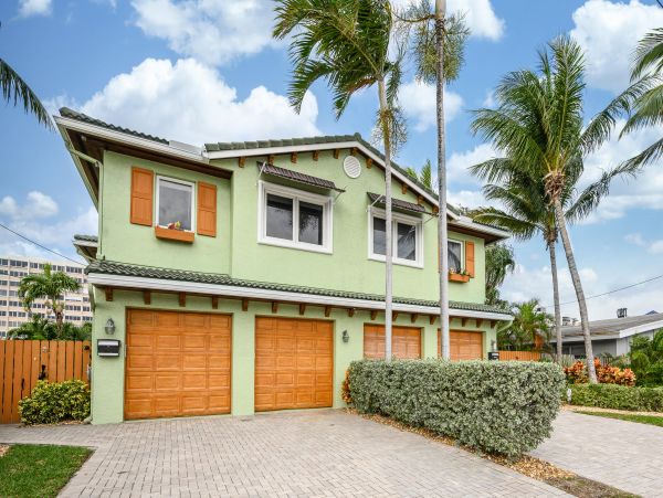 Half mile to Lauderdale-by-the-Sea
