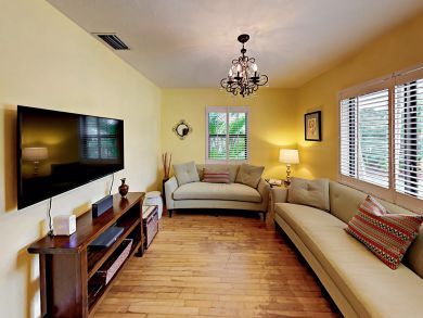 Fort Lauderdale Vacation Home Three Bedrooms Private Pool