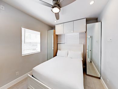 Hollywood Home 917131