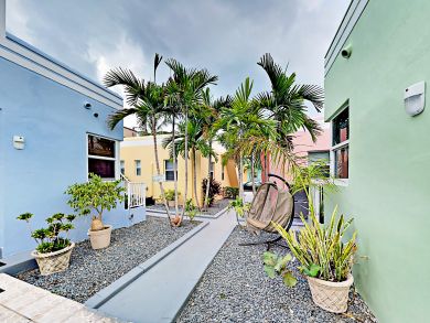Hollywood Home 917131