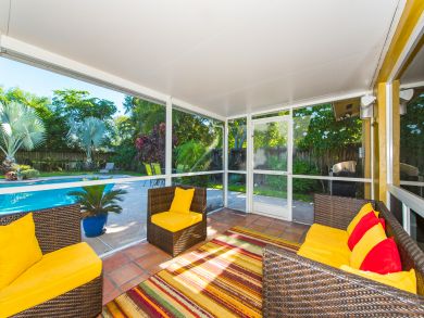Fort Lauderdale Vacation Home Two Bedrooms with Private Pool