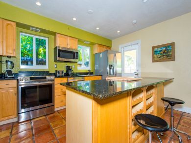 Fort Lauderdale Vacation Home Two Bedrooms with Private Pool