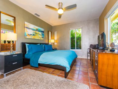 Fort Lauderdale Vacation Home Two Bedrooms with Private Pool