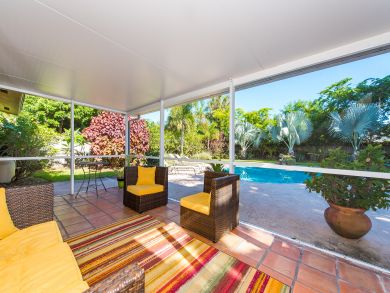 Fort Lauderdale Vacation Home Two Bedrooms with Private Pool