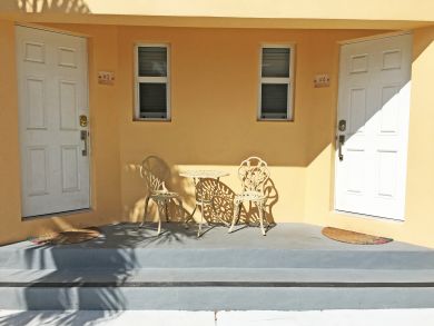 Hollywood Condo 917161