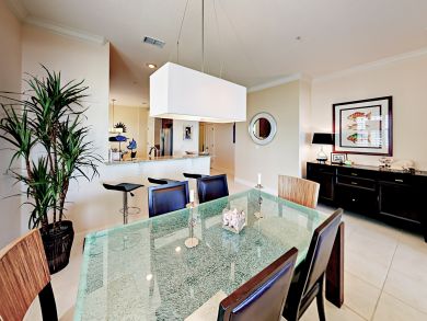 Stunning Rental Fabulous Amenities.