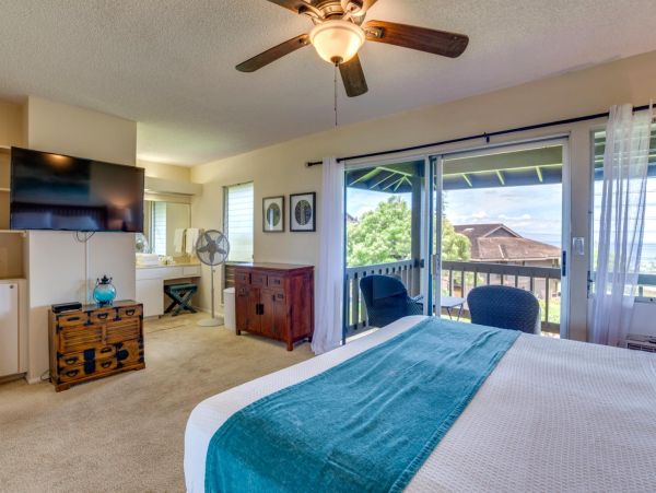 Kaanapali Vacation Condo Sleeps Eight Guests,