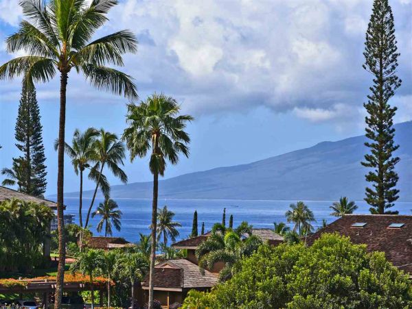 Kaanapali Vacation Condo Sleeps Eight Guests,