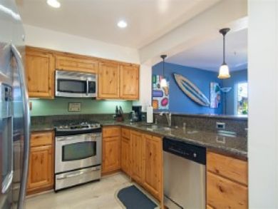 Mission Beach Vacation Condo Sleeps Six Guests.