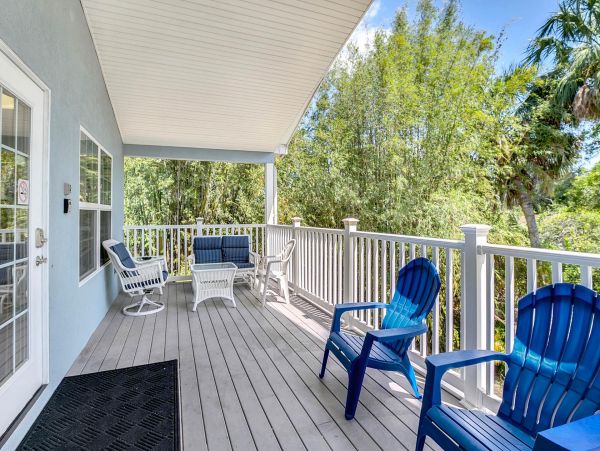 Tarpon Springs 8 Bedrooms in 2 Duplexes & 2 Private Pools