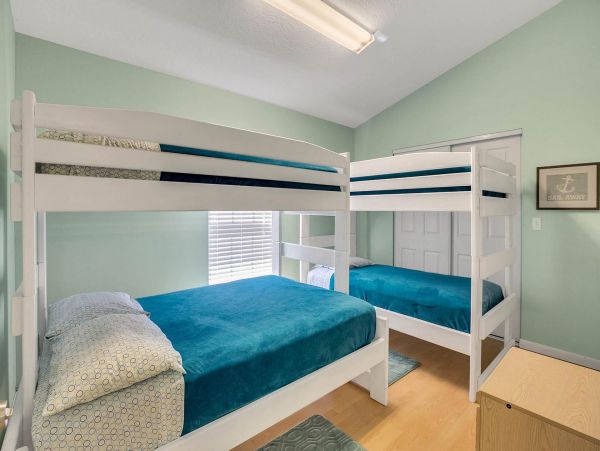 Tarpon Springs 8 Bedrooms in 2 Duplexes & 2 Private Pools