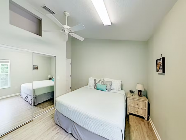 Tarpon Springs 8 Bedrooms in 2 Duplexes & 2 Private Pools