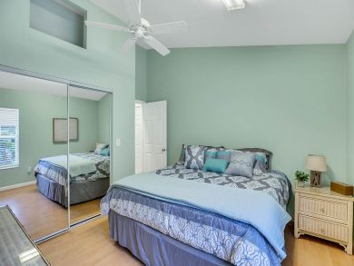 Large Duplex in Fascinating Area, Sleeps 11 Guests!