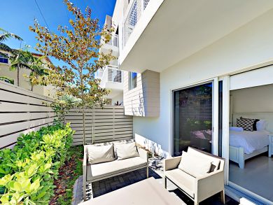 Four Bedroom Vacation Home in Pompano Beach Sleeps 8