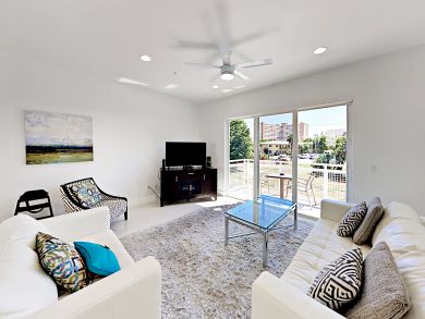 Four Bedroom Vacation Home in Pompano Beach Sleeps 8