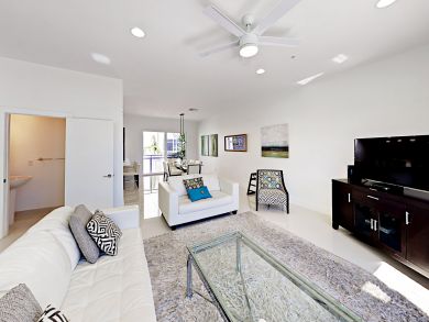 Four Bedroom Vacation Home in Pompano Beach Sleeps 8