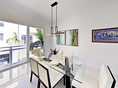 Four Bedroom Vacation Home in Pompano Beach Sleeps 8