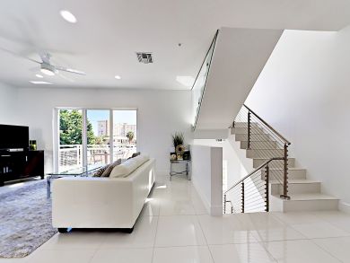 Four Bedroom Vacation Home in Pompano Beach Sleeps 8