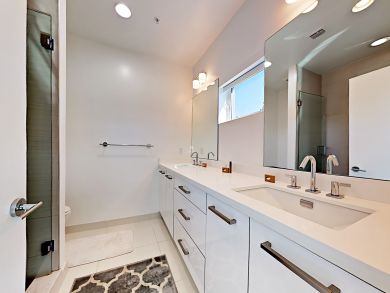 Four Bedroom Vacation Home in Pompano Beach Sleeps 8
