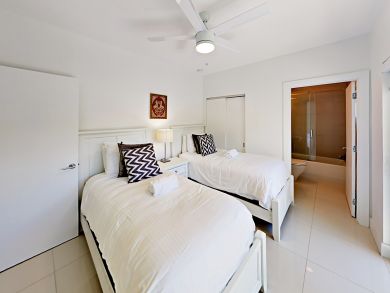 Four Bedroom Vacation Home in Pompano Beach Sleeps 8