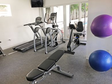 Four Bedroom Vacation Home in Pompano Beach Sleeps 8