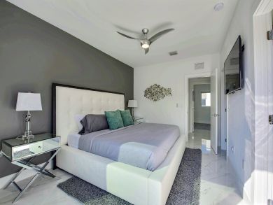 Luxury Four Bedroom Townhome with Shared Pool & Gym Access