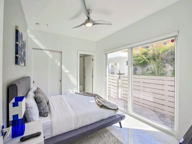 Luxury Four Bedroom Townhome with Shared Pool & Gym Access