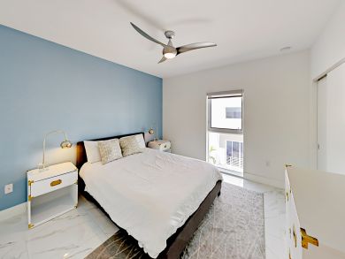 Luxury Four Bedroom Townhome with Shared Pool & Gym Access