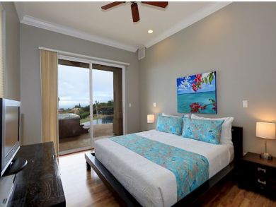 Lahaina Vacation Home Sleeps Ten Guests. Out Door Bar/Oasis