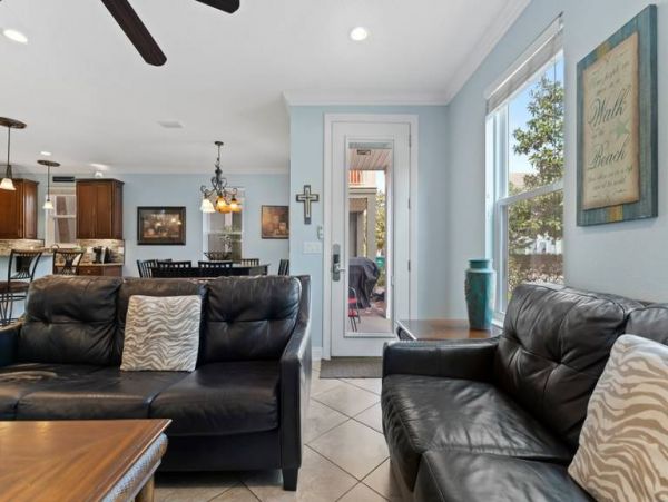 Crystal Beach Vacation Home Sleeps Twelve Guests.