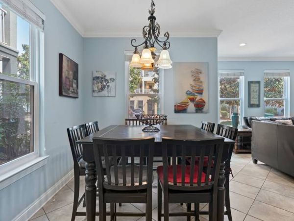 Crystal Beach Vacation Home Sleeps Twelve Guests.