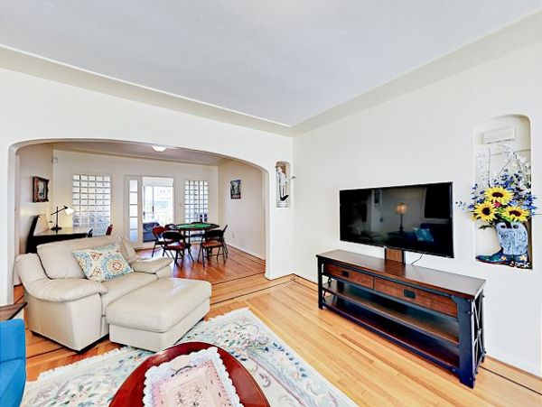 San Diego Spanish Style Home Walk To The Beach Sleeps 6