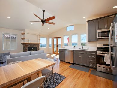 Beautiful San Diego Vacation Duplex Sleeps 4 Guests Beautiful San Diego Vacation Duplex Sleeps 4 Guests