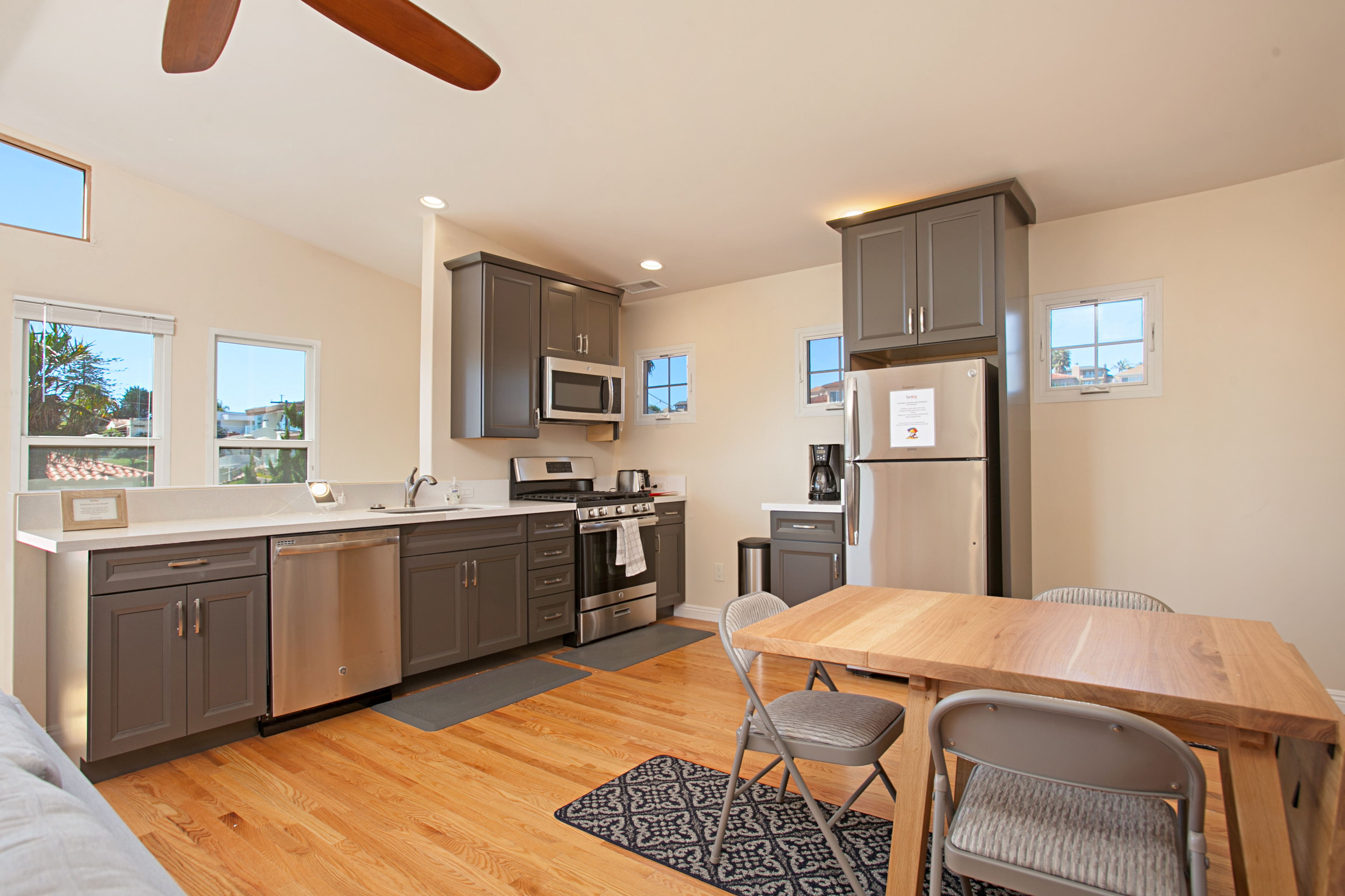 Beautiful San Diego Vacation Duplex Sleeps 4 Guests Beautiful San Diego Vacation Duplex Sleeps 4 Guests