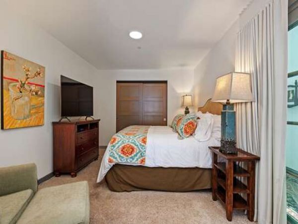 Montecito Vacation Home Sleeps Ten Guests Private Pool