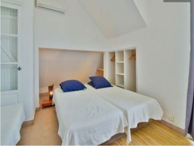 Le Gosier Vacation Home Sleeps Eleven Guests.