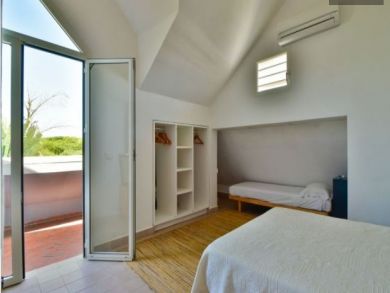 Le Gosier Vacation Home Sleeps Eleven Guests.