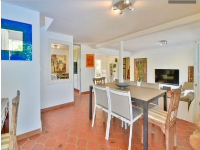 Le Gosier Vacation Home Sleeps Eleven Guests.