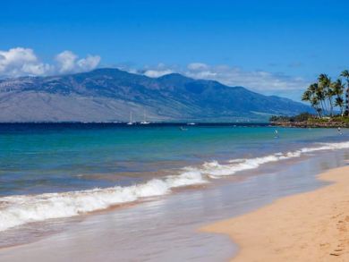 Kihei Two Bedroom Rental Condo, Walk to Beach